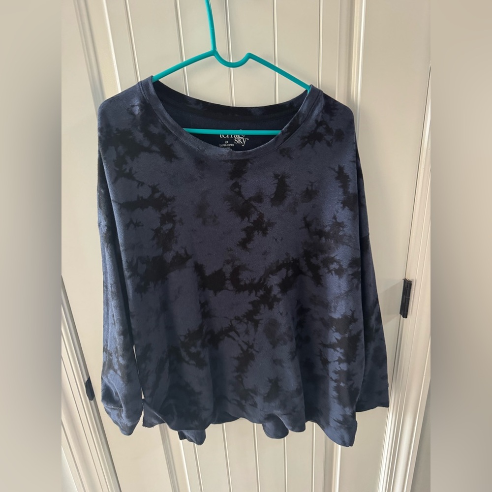 Terra & Sky Navy and Black Tie-Dye Sweatshirt